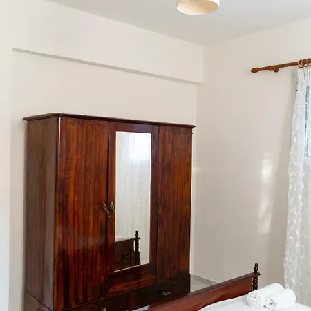 Sainis 5 - Cozy For Four People With Full Kitchen Selianitika
