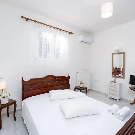 Sainis 5 - Cozy For Four People With Full Kitchen *