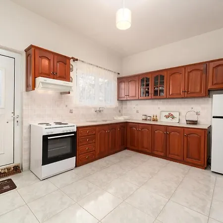 Apartmán Sainis 5 - Cozy For Four People With Full Kitchen *