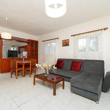 Sainis 5 - Cozy For Four People With Full Kitchen *